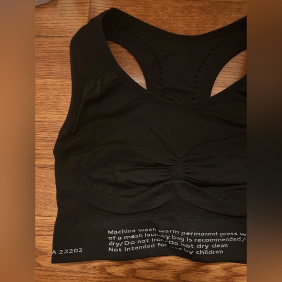 Crivit Women’s Sz 8/10 Classic Black Sports Bra - Perfect for Working Out - Picture 6 of 13